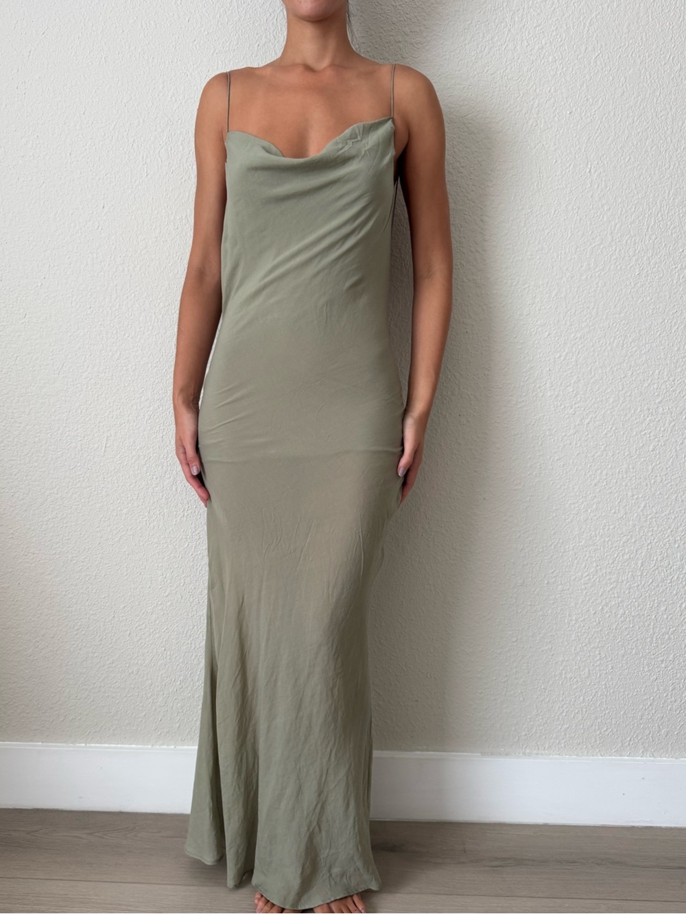 LOW BACK MAXI SLIP